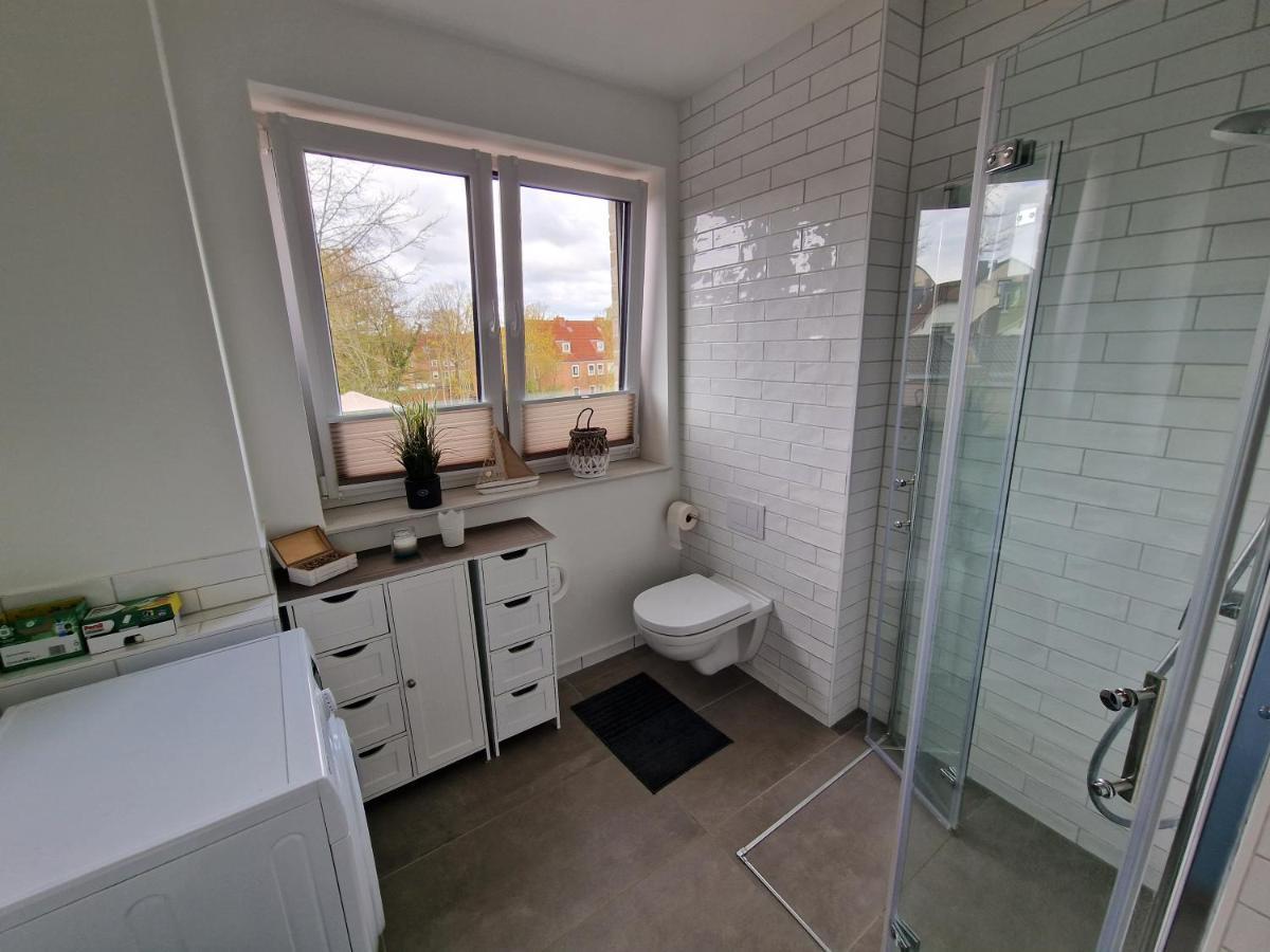 Moderne Penthouse Wohnung Schleswig Exterior foto